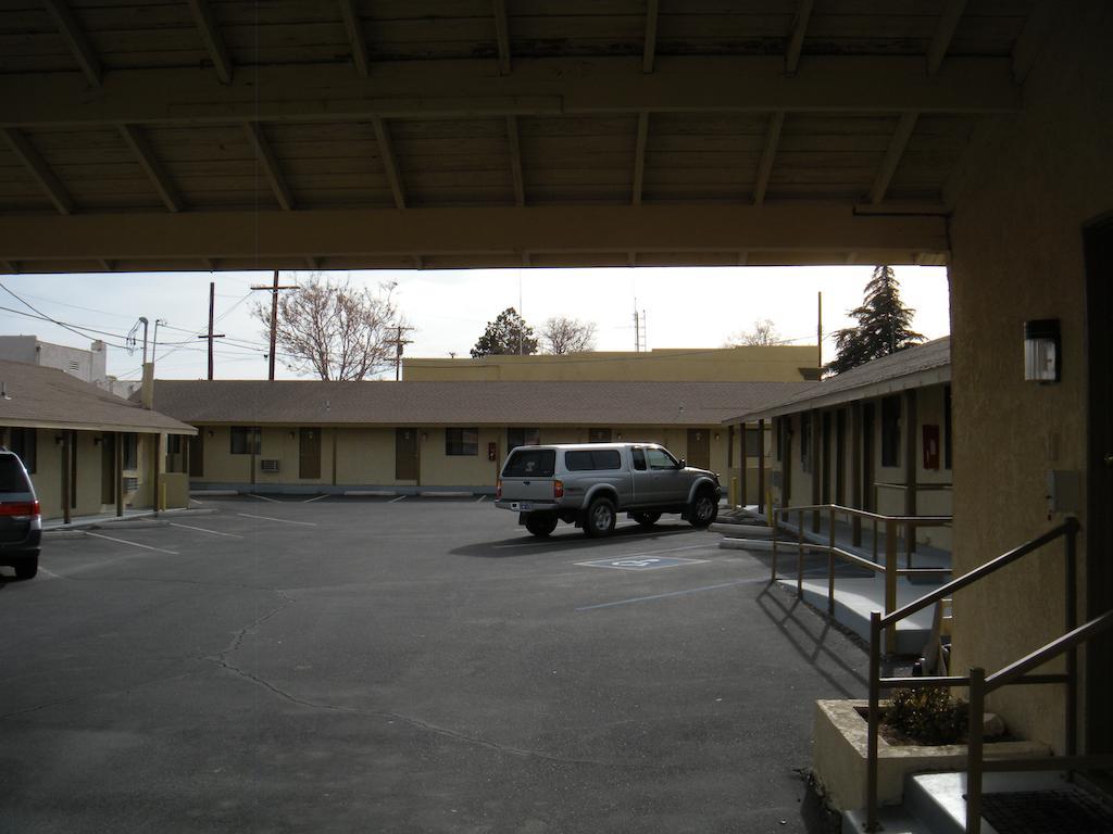 Lone Pine Budget Inn Exterior foto